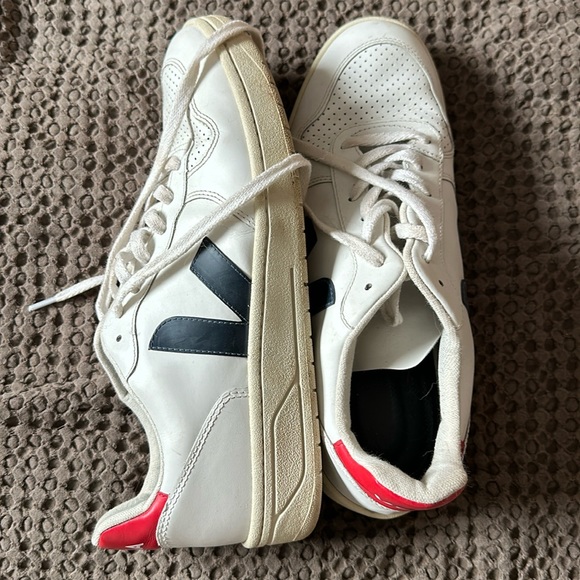 Men’s Veja Sneakers - Picture 1 of 4